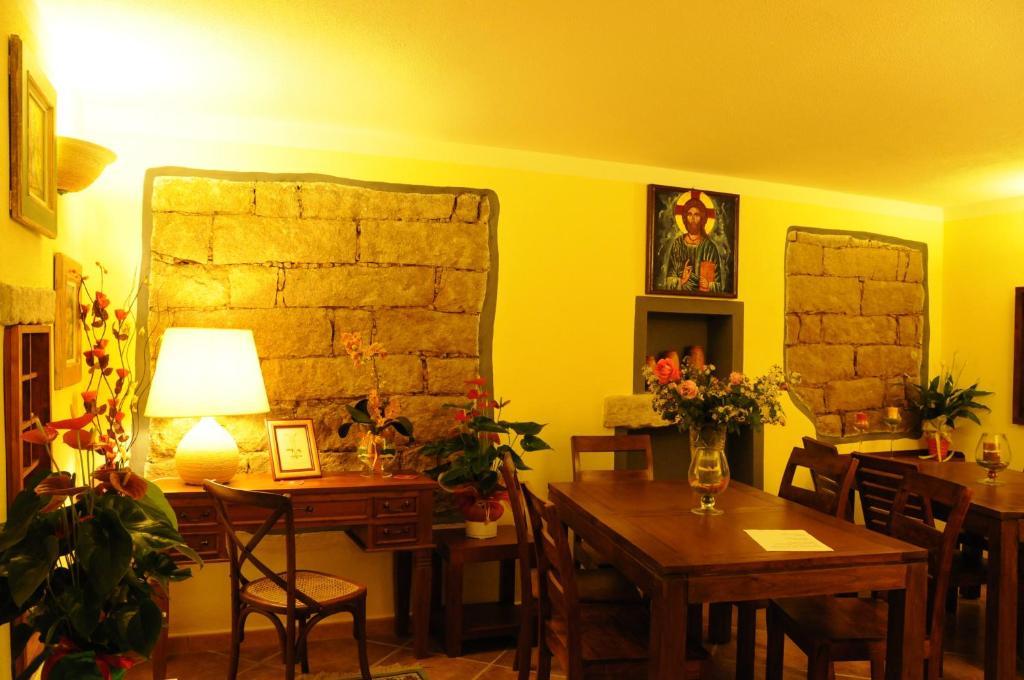 Hotel La Casa Di Babbai Nuchis Esterno foto